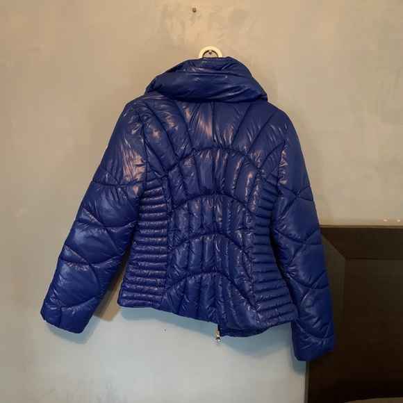 Women’s Winter jacket - Picture 3 of 3